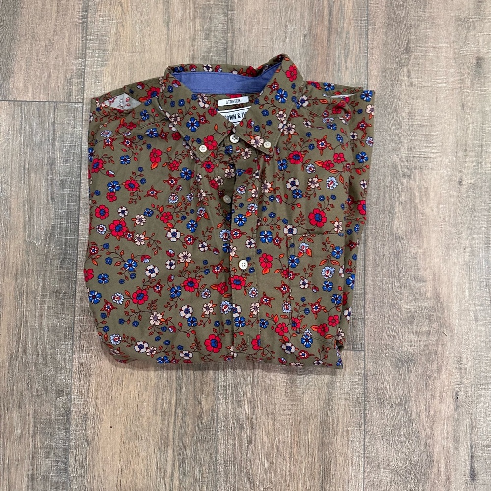 Levi's Floral Button-Up Shirt